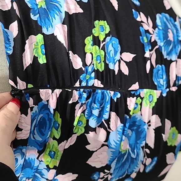 Zara Floweral Backless Dress - Picture 11 of 11